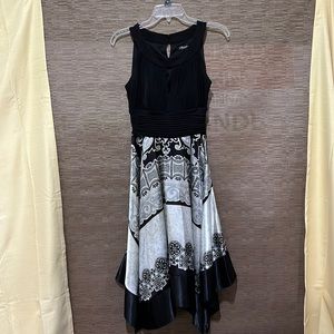 Signature by Sangria - fitted bodice and flair skirt dress Black/gray